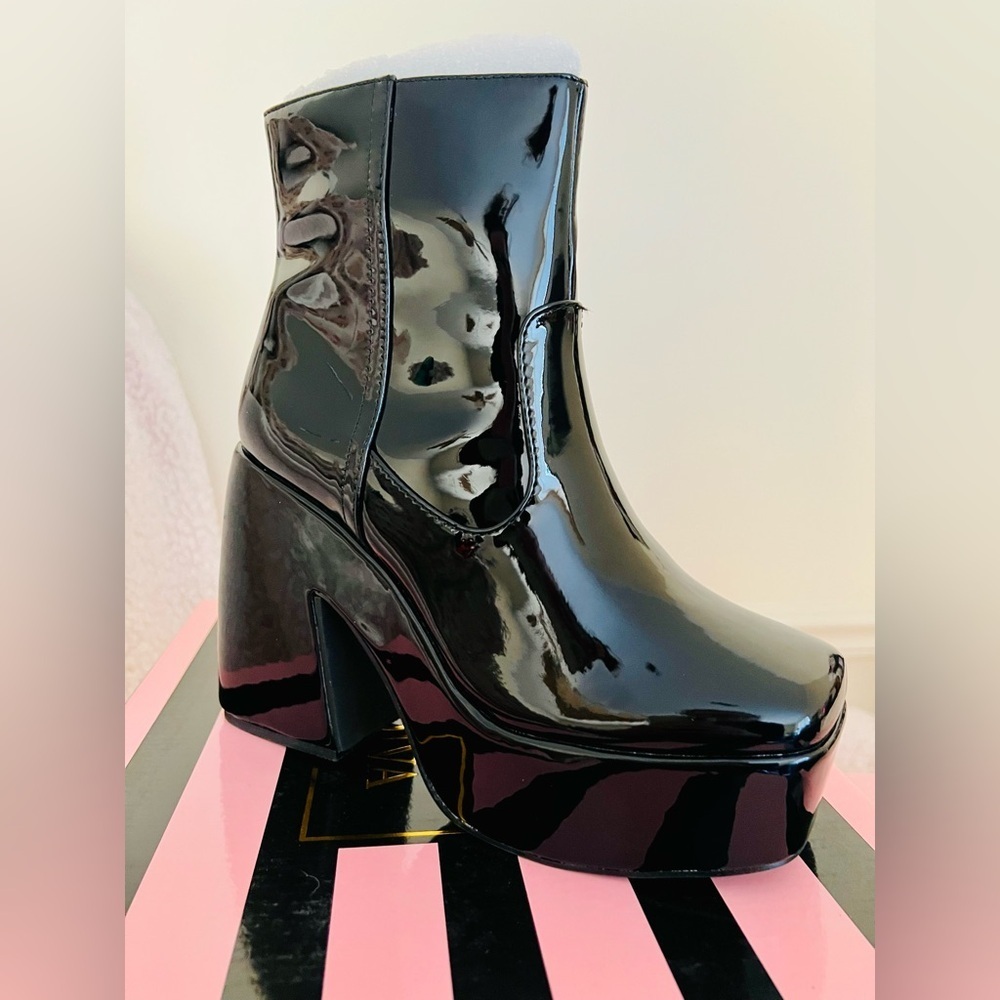 NIB Dolls Kill Lady GoDiva The Final Matrix Platform Ankle Boots Cortex in Black - Picture 1 of 10